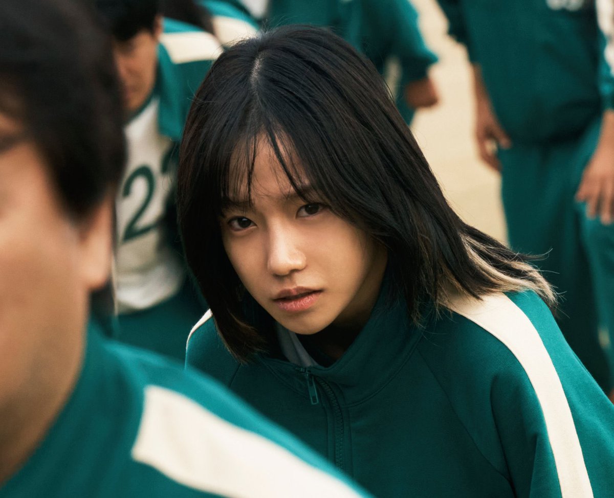 UpdateKGirls's tweet photo. 🚨A MAIOR! JO YURI em pequenos takes do trailer da segunda temporada de Round 6 (Squid Game). Quantos episódios nossa pitica dura? https://t.co/AKwaM80qtN