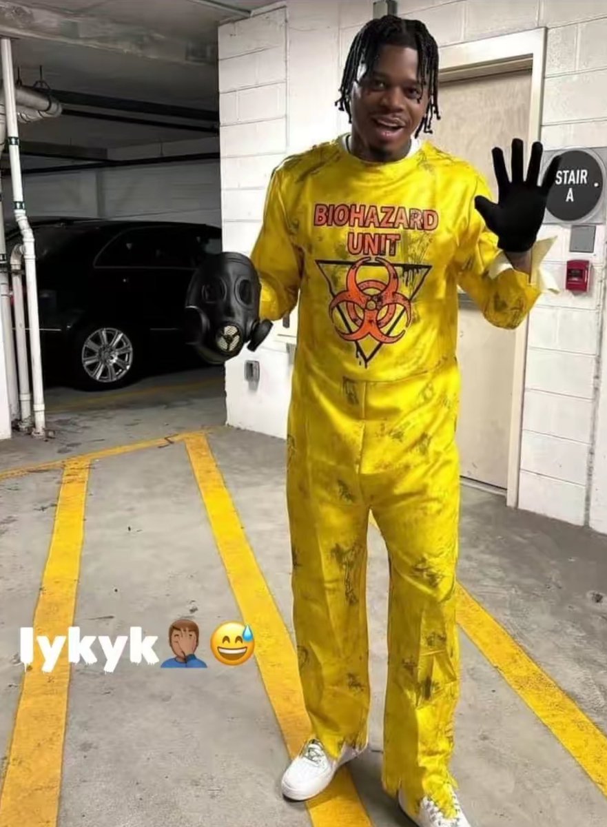 V2mare_'s tweet photo. LOCK THIS NIGGA UP BRO THIS SUPERVILLIAN TYPE TROLLING😭 https://t.co/oylLx47zLn