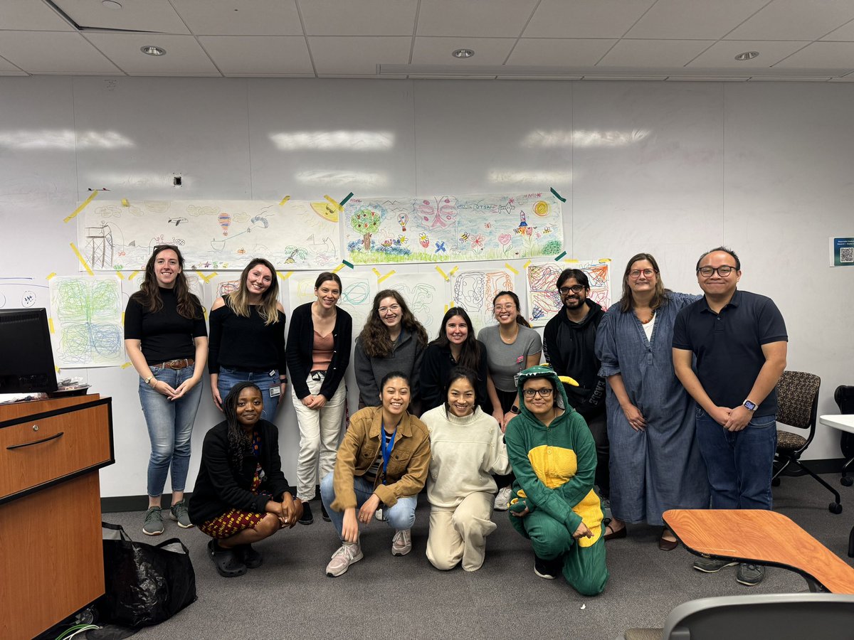 UTSW_MODTS's tweet image. We want to thank Andrea from Dallas Art Therapy (@ dallasarttherapy on Instagram) for coming to our SEALS workshop and teaching us the benefits of art therapy! We had such a fun time with this interactive workshop 🎨🖌️