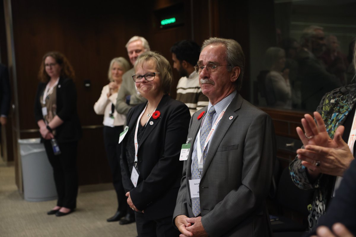 tfri_research's tweet photo. This week, the @marathonofhope team met with Government leaders and MPs from all parties in Ottawa to share the latest advancements in our journey toward transforming #CancerResearch and care in Canada. 🍁 1/2 https://t.co/G3MByyDWgI