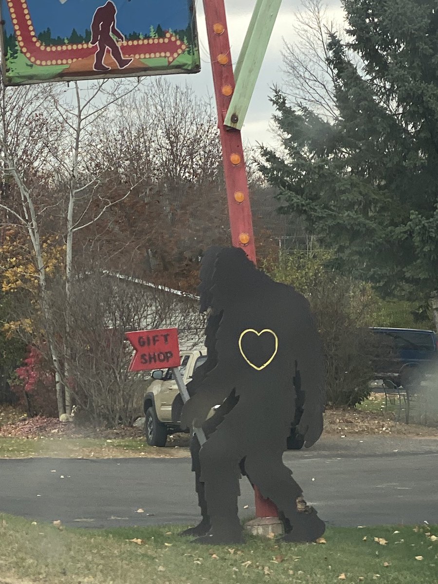 CallieMBarr's tweet image. HAPPY HALLOWEEN!! Iron River, Iron Mountain, Norway, Crystal Falls, Escanaba, Manistique. #MI01 #Callie4Congress #whereyouatjack #showingupmatters❤️