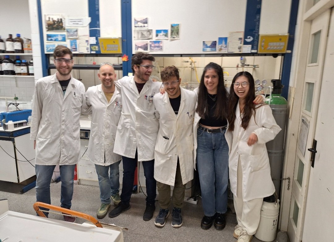 itsmartagil's tweet photo. Thanks for this journey @catsynanomat !!! I have my bag full of new chemistry and experiences. It's been a pleasure being part of this family 🙌🏽 Fins a la propera reacció química que compartim 😌 https://t.co/1yaUCD7emS