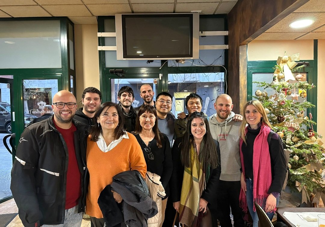 itsmartagil's tweet photo. Thanks for this journey @catsynanomat !!! I have my bag full of new chemistry and experiences. It's been a pleasure being part of this family 🙌🏽 Fins a la propera reacció química que compartim 😌 https://t.co/1yaUCD7emS