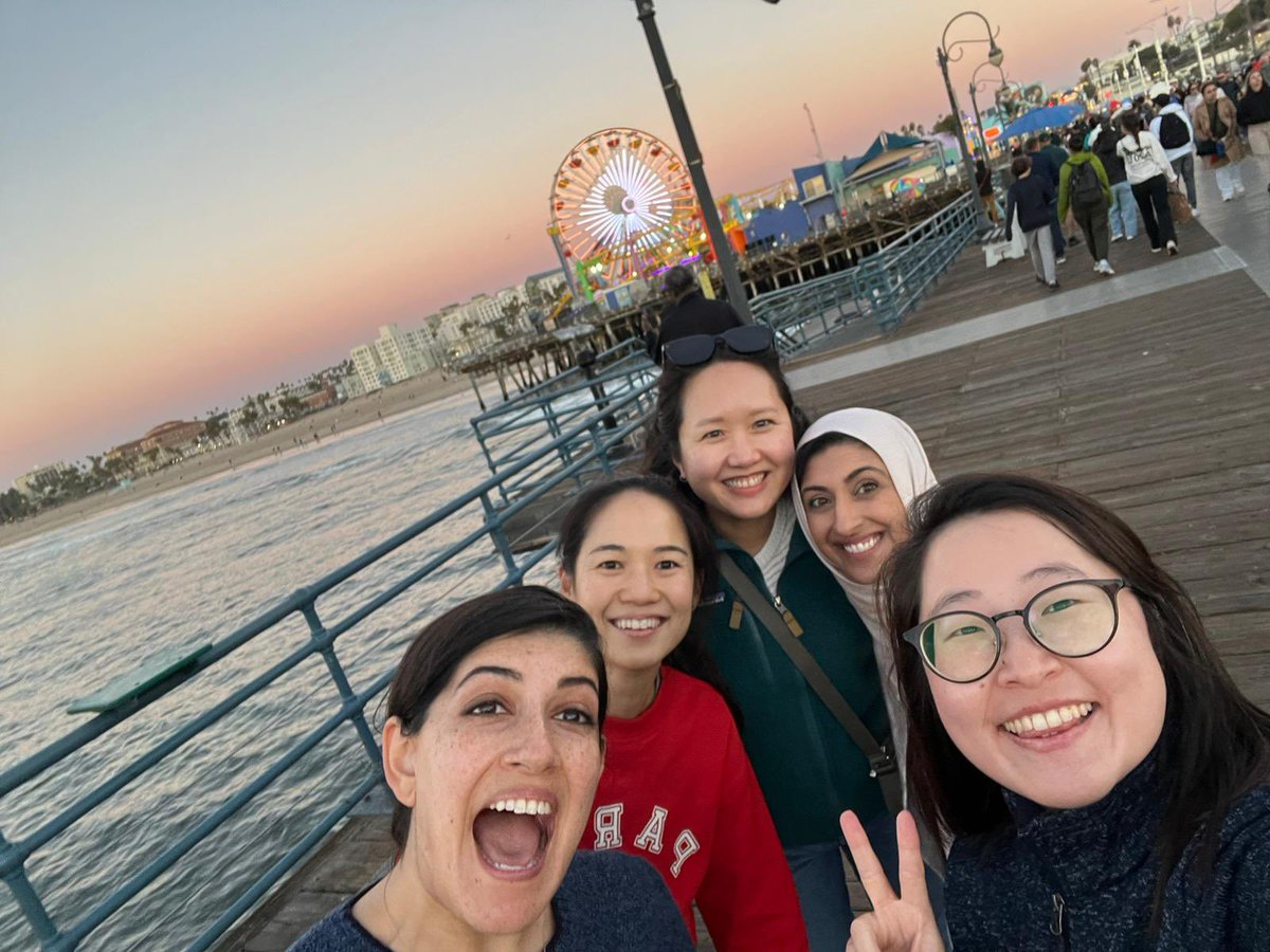 UCLAPHMFellows's tweet photo. #UCLAPHM Fall Retreat shenanigans!! Had a blast exploring Santa Monica Pier and celebrating #DodgersLA! 💙💙💙 https://t.co/swkvo1m9Sr