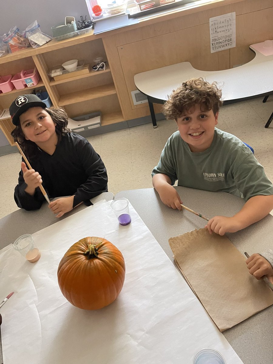 Mrs. DiNardo (@mrsdinardo4) on Twitter photo The grade 5/6 students helped the kinders paint pumpkins today! So proud of them!ππ <a href="/StRitaOCSB/">St. Rita School</a> The grade 5/6 students helped the kinders paint pumpkins today! So proud of them!ππ <a href="/StRitaOCSB/">St. Rita School</a>