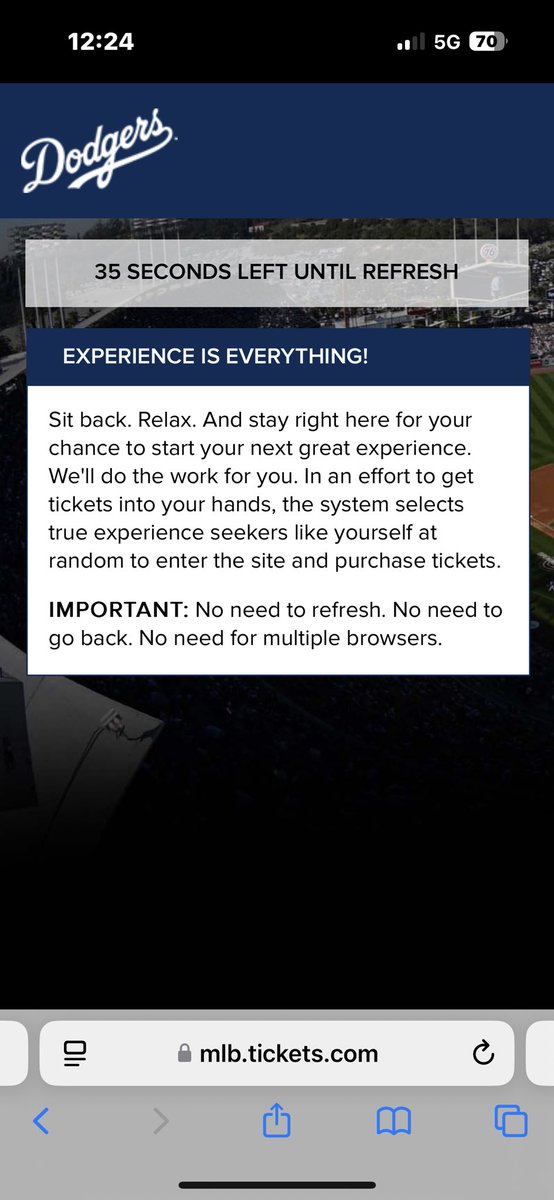 priscilla_pants's tweet photo. Let me in @Dodgers 🥺 I just need 3 tickets!! https://t.co/lpuzQjCJfJ