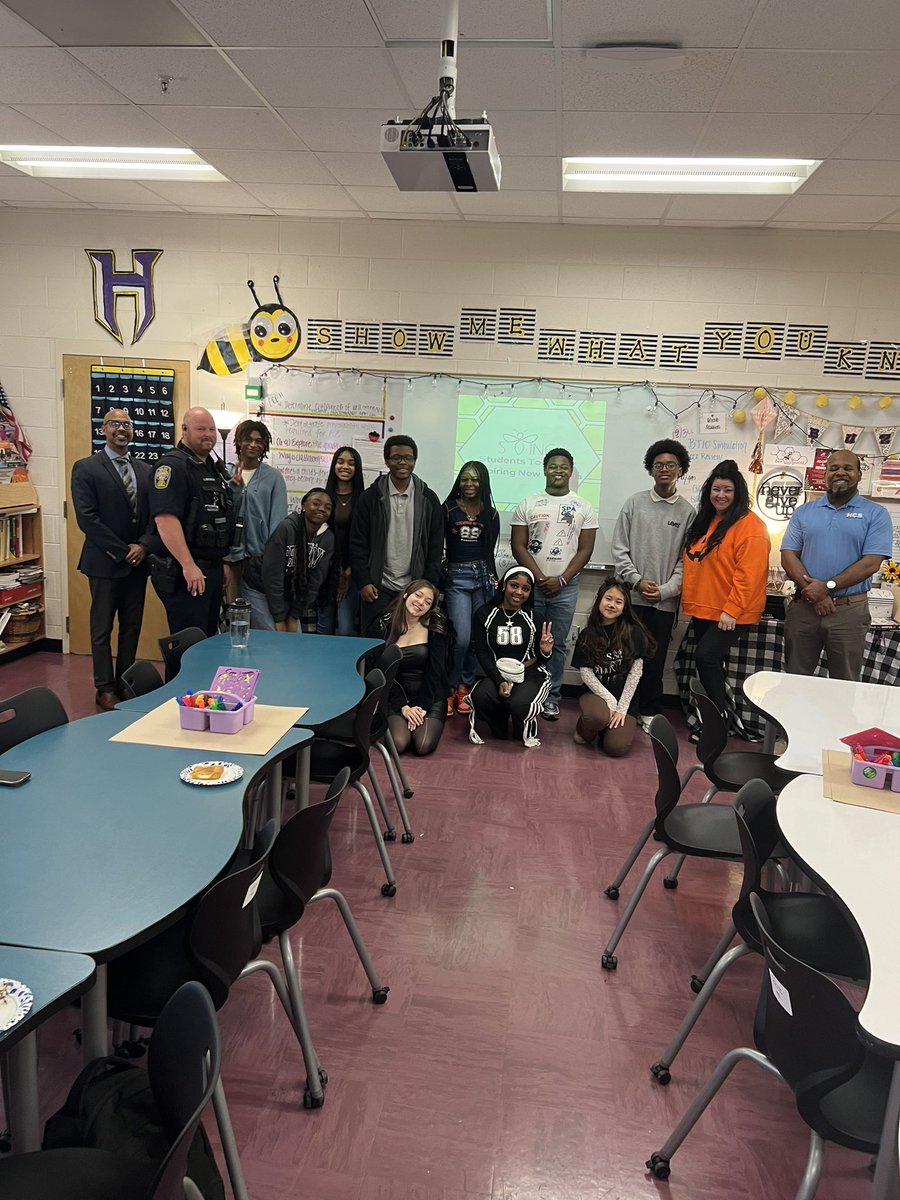 Melissa Roberts tweet media