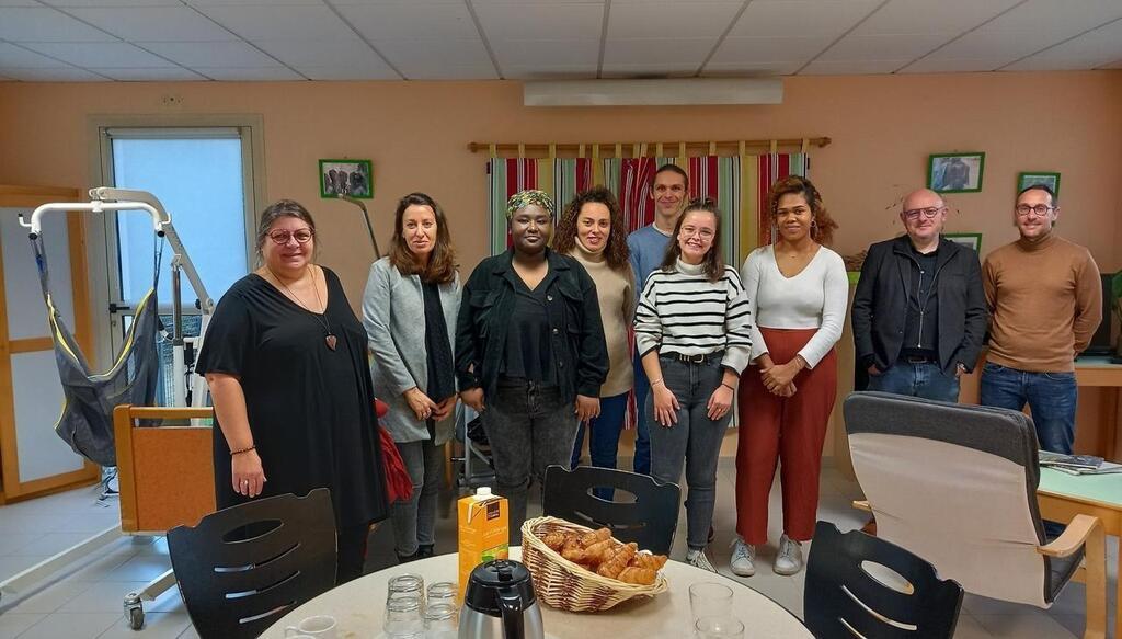 Une formation d’aide à la personne répondant à un milieu en tension, près d’Angers (Ouest-France) dlvr.it/TFx1bf