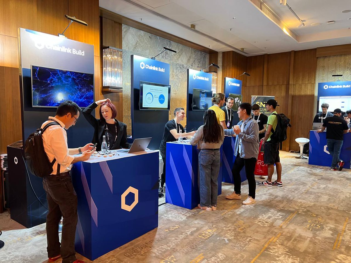 tau_protocol's tweet image. 🚀 Exciting times at #SmartCon in Hong Kong! 🌏 Tau Protocol is thrilled to be here, connecting with innovators and visionaries across Web3. Proud to be part of the @chainlink Builder Program. let’s build the future of decentralized finance! 💪#SmartCon2024