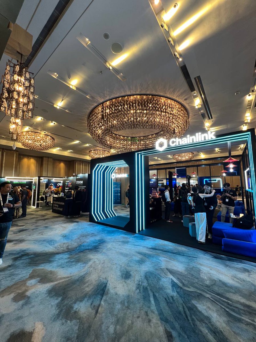 tau_protocol's tweet image. 🚀 Exciting times at #SmartCon in Hong Kong! 🌏 Tau Protocol is thrilled to be here, connecting with innovators and visionaries across Web3. Proud to be part of the @chainlink Builder Program. let’s build the future of decentralized finance! 💪#SmartCon2024