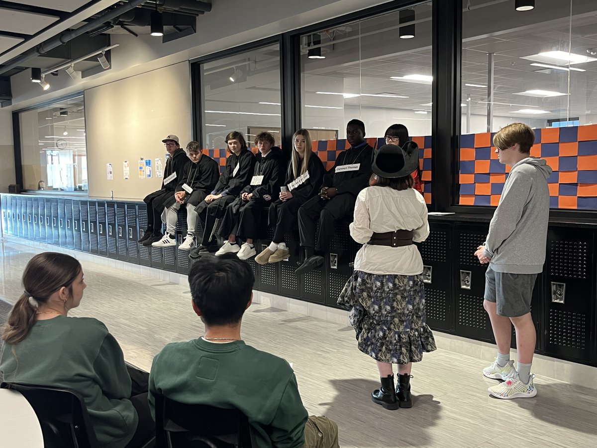 GorrinJM's tweet image. Students owning the learning today in AP Gov and AP Lang! "Supreme Court Oral Arguments" and students presenting on writing skills like transitions and defending with evidence. @OPS_Westview