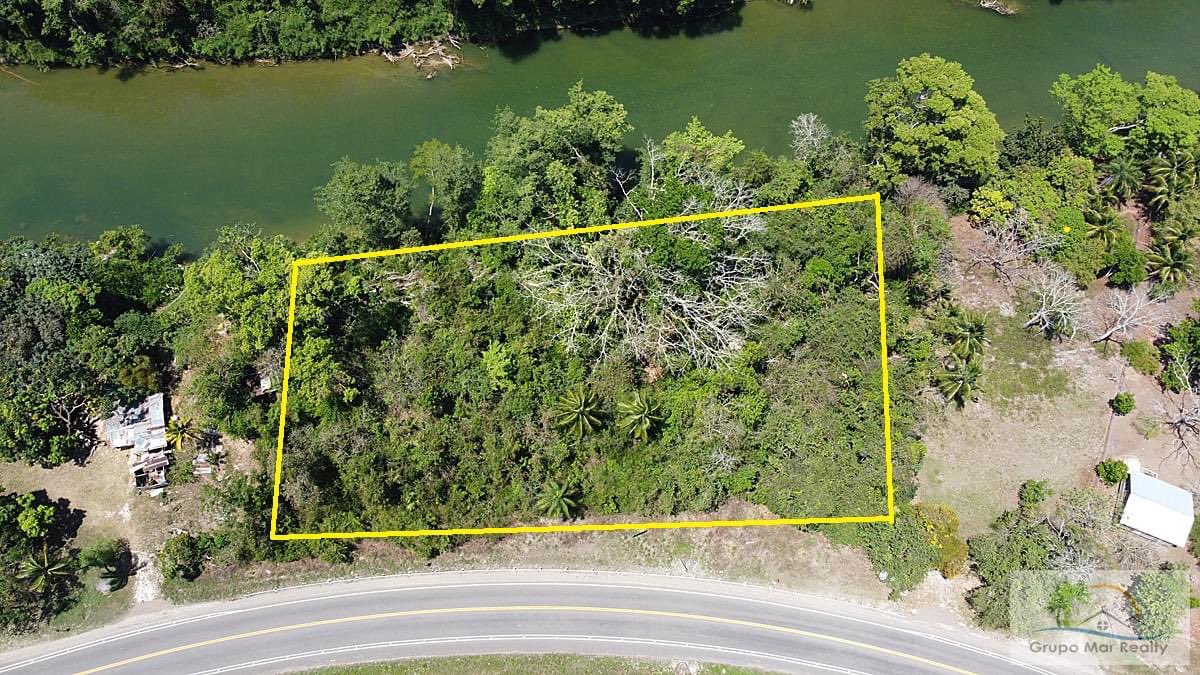 RealtorInBelize's tweet photo. 📣FOR SALE:  Great location for your home, 1.4 acre lot on the Belize River and the George Price Highway.
Property features:
   
    Riverfront
    Frontage on highway
    All utilities available
    25 minutes to San Ignacio 
    15 minutes to Spanish Lookout
    Elevated https://t.co/26kxRBcmUP