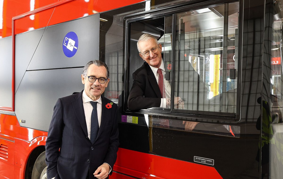 Wright_bus's tweet image. We were delighted to welcome the Secretary of State for Northern Ireland, @hilarybennmp to @Wright_bus today, to show him first-hand how #Wrightbus is helping to put Northern Ireland at the forefront of the green energy revolution.
Read more: wrightbus.com/en-gb/Secretar…
@NIOgov