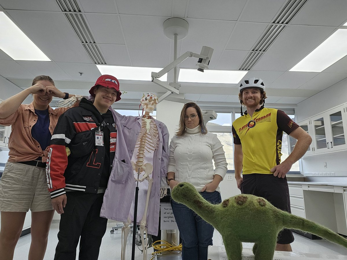 NERVES_Lab's tweet image. Happy Halloween from the NERVES Lab!