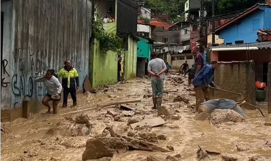 miltonalves_'s tweet photo. No Dia Mundial das Cidades, lutar por cidades sustentáveis e inclusivas. Pelo Direito à Cidade! #diamundialdascidades #Curitiba #direitoacidade #ONU #unescocidades https://t.co/m64Ln0XyjJ