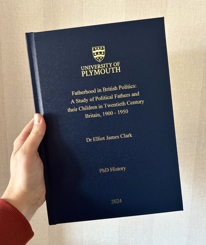 The printed and bound copies of my thesis have arrived!! After countless hours of planning, writing, and editing, seeing my thesis in physical form really made me appreciate how much time, effort, and energy went into producing it. So pleased with the end result 🤩📚