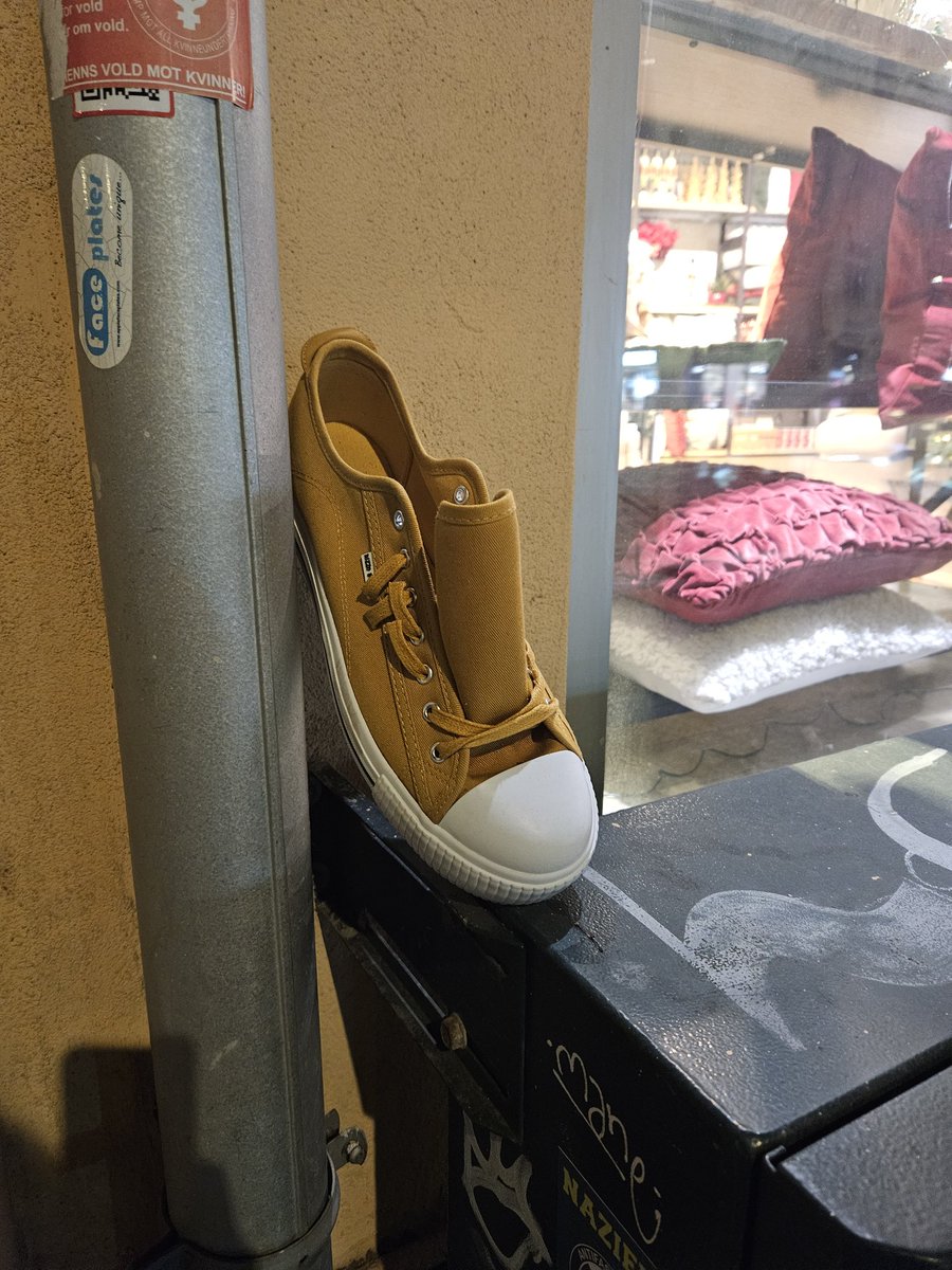 I'm back on the right foot in the lost shoe stakes