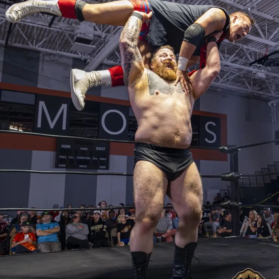 Mouserstrength's tweet photo. @WWEID @BrussHamiltonGB has the look, the work ethic and an unmatched durability for the kind of punishment this industry dishes out. https://t.co/xXinKXwEZH