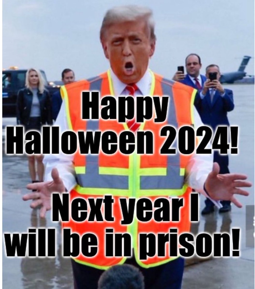 Beatles4Lennon's tweet photo. #TrumpIsALaughingStock
#TrumpsCLOWNSHOW https://t.co/ho2kyZlKmb