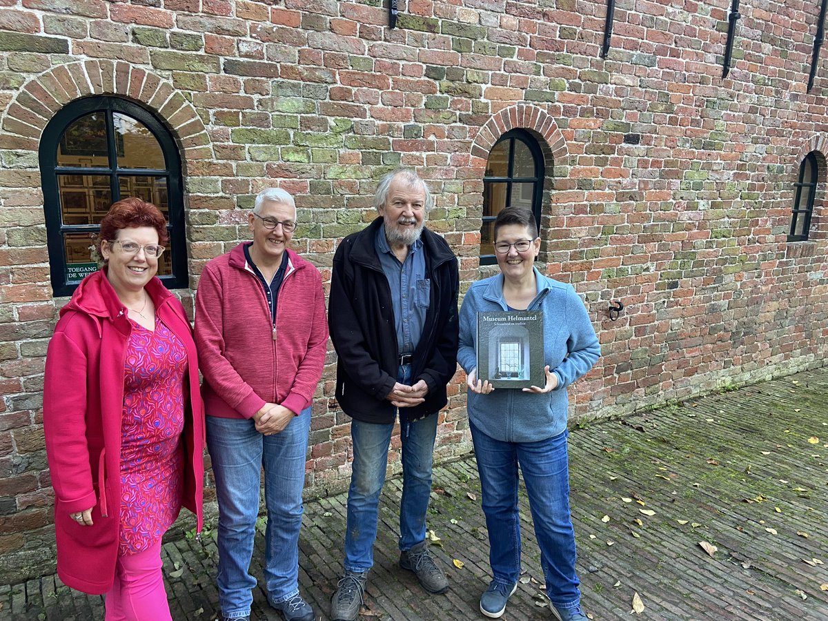 MuseumHelmantel's tweet photo. Bezoeker 7.500 is geweest

Vandaag hebben we bezoeker 7.500 mogen verwelkomen. Een speciaal moment voor ons museum. We zijn blij en dankbaar dat zoveel mensen naar Westeremden zijn gekomen om Museum Helmantel te bezoeken dit jaar en te genieten van “De Kerken van Helmantel”. https://t.co/vkazqGhLYg