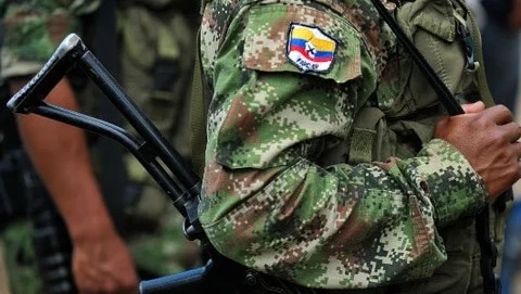 En Tolima investigan la procedencia de panfletos atribuidos a las disidencias de las Farc alertatolima.com/noticias/tolim…