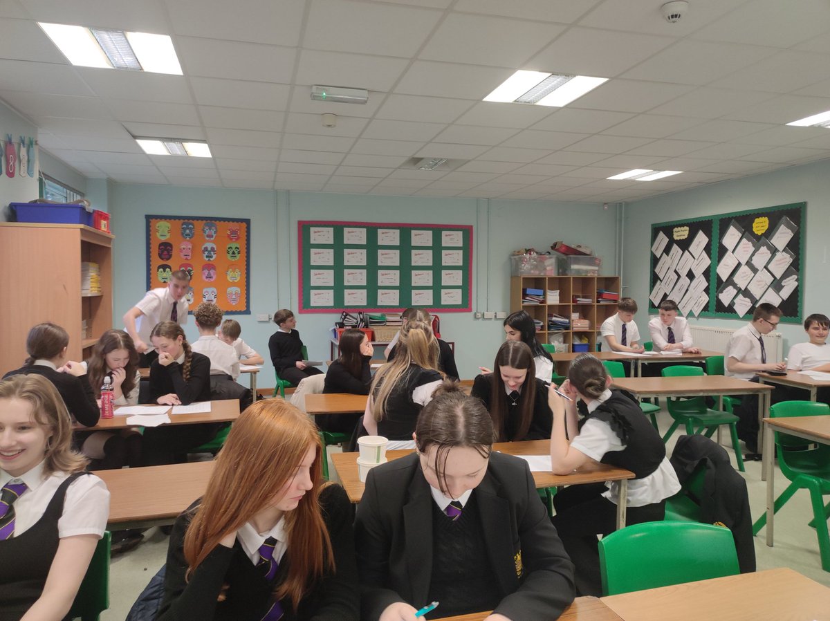 mcnally_mrs's tweet photo. Lovely afternoon spent with S3 deciphering a Halloween murder mystery with a nice sweet prize for the winning and runner up teams 🎃 @StAidans_Maths @StAidansHigh https://t.co/fSkbxt3Xyx