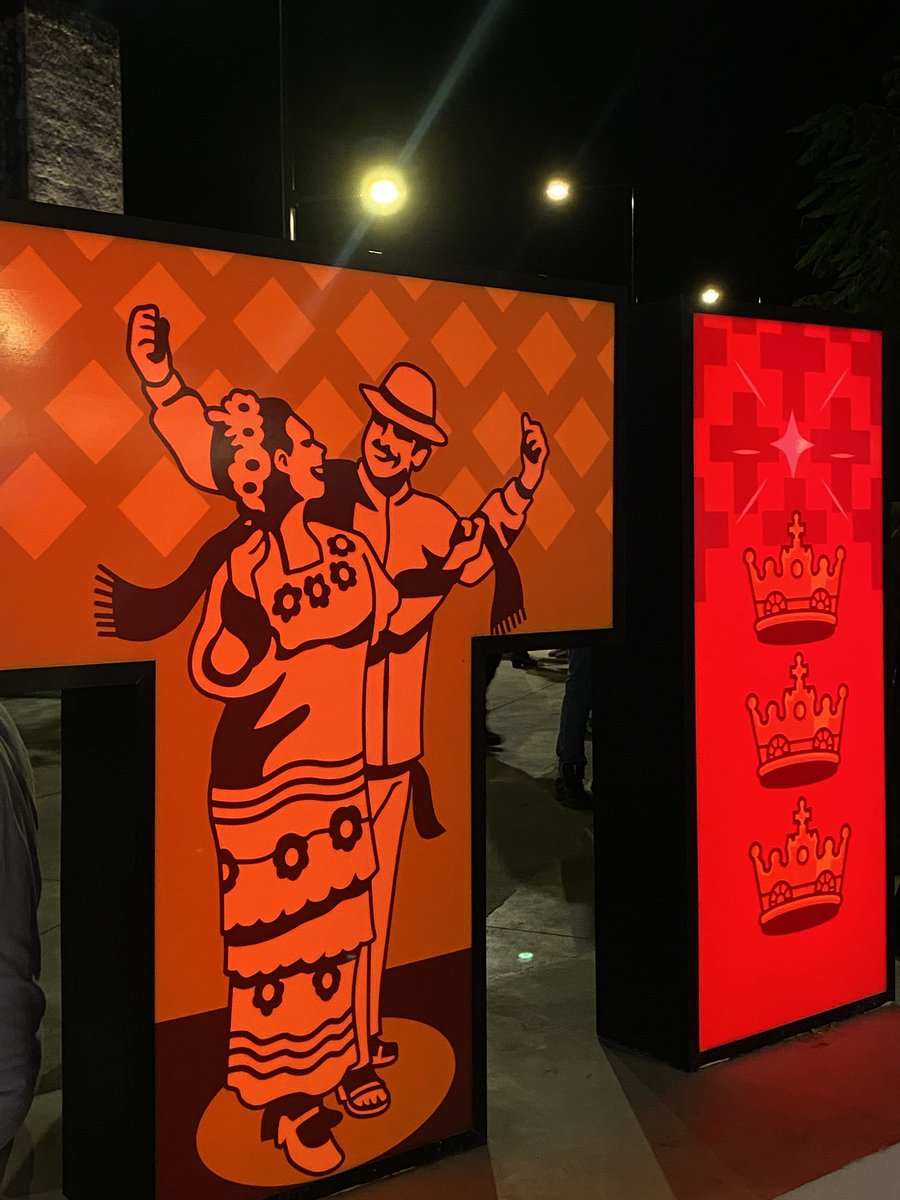 vainillear's tweet photo. día de muertos !!🤍🕯️ https://t.co/k5QvmtN22k