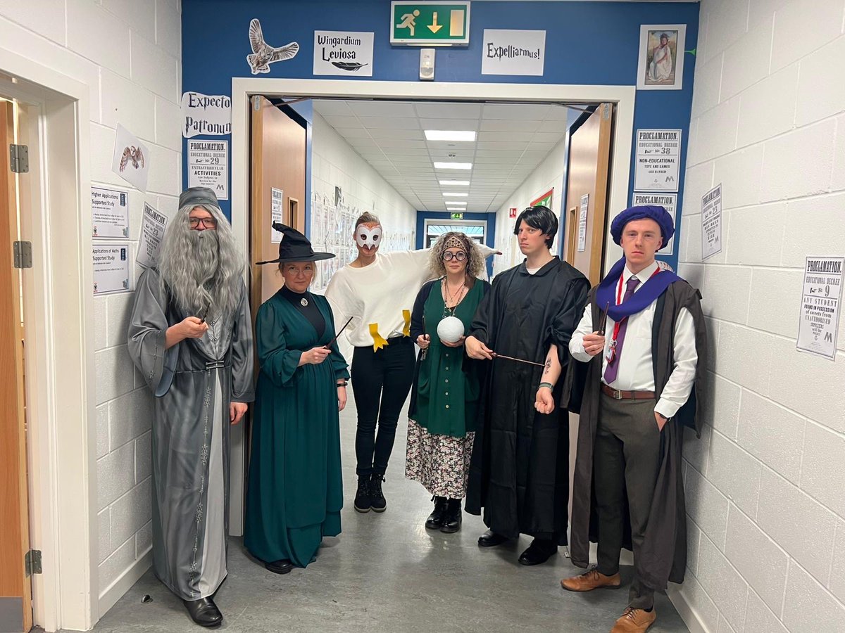 lgs_maths's tweet photo. 2022: Scooby Doo
2023: The Wizard of Oz
2024…..Welcome to Hogwarts!

Happy Halloween from the LGS Maths Department 🧡🎃🧙‍♀️ https://t.co/f27e4MAjkw