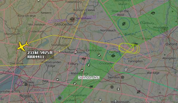 Andyyyyrrrr's tweet photo. ASCOT 4411 RAF A400/M Atlas
Held above RAF Brize Norton #EGVN But is calling Diversion as conditions are still poor and Forecasted to remain so.
Diverting to Cardiff Airport #EGFF Working Cardiff Radar 125.850.
Diversion count now 5.
#RRR4411 Tail : #ZM416 https://t.co/4eYCROdHNv