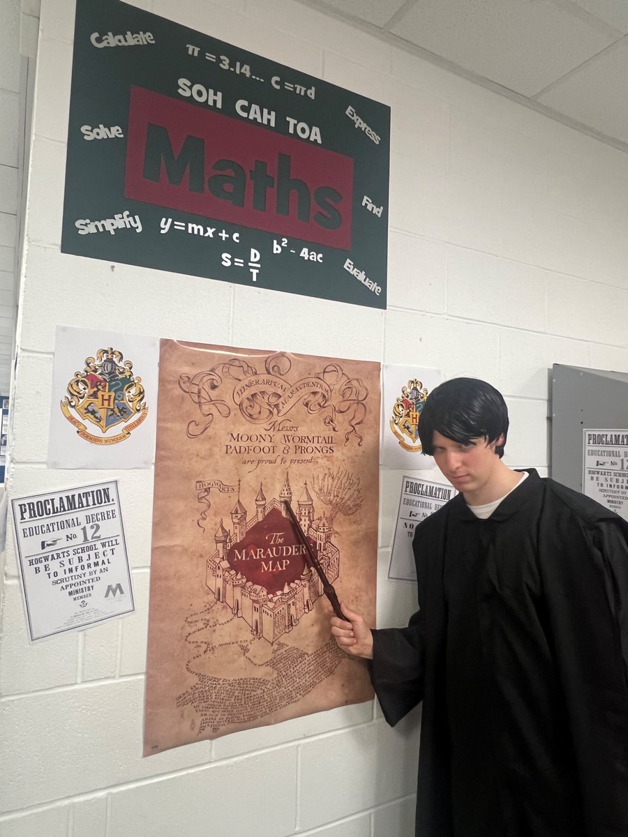 lgs_maths's tweet photo. 2022: Scooby Doo
2023: The Wizard of Oz
2024…..Welcome to Hogwarts!

Happy Halloween from the LGS Maths Department 🧡🎃🧙‍♀️ https://t.co/f27e4MAjkw