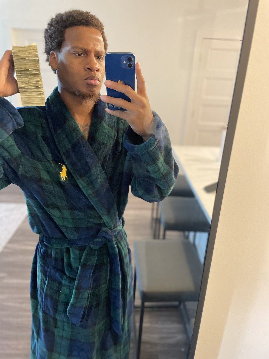Rusto_100's tweet photo. Now I’m back off in my zone….🦈💜 #PoloGod🐎 #100 https://t.co/FfLG0naJwV