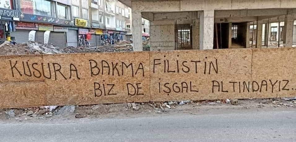 Uzaktan_Gelen__'s tweet photo. Bizim derdimiz bize yeter. https://t.co/UcriFS0QBJ