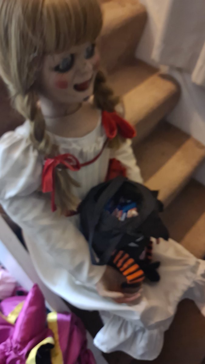 Feeling Disappointed 😞never got  trick or treaters to see annabelle.