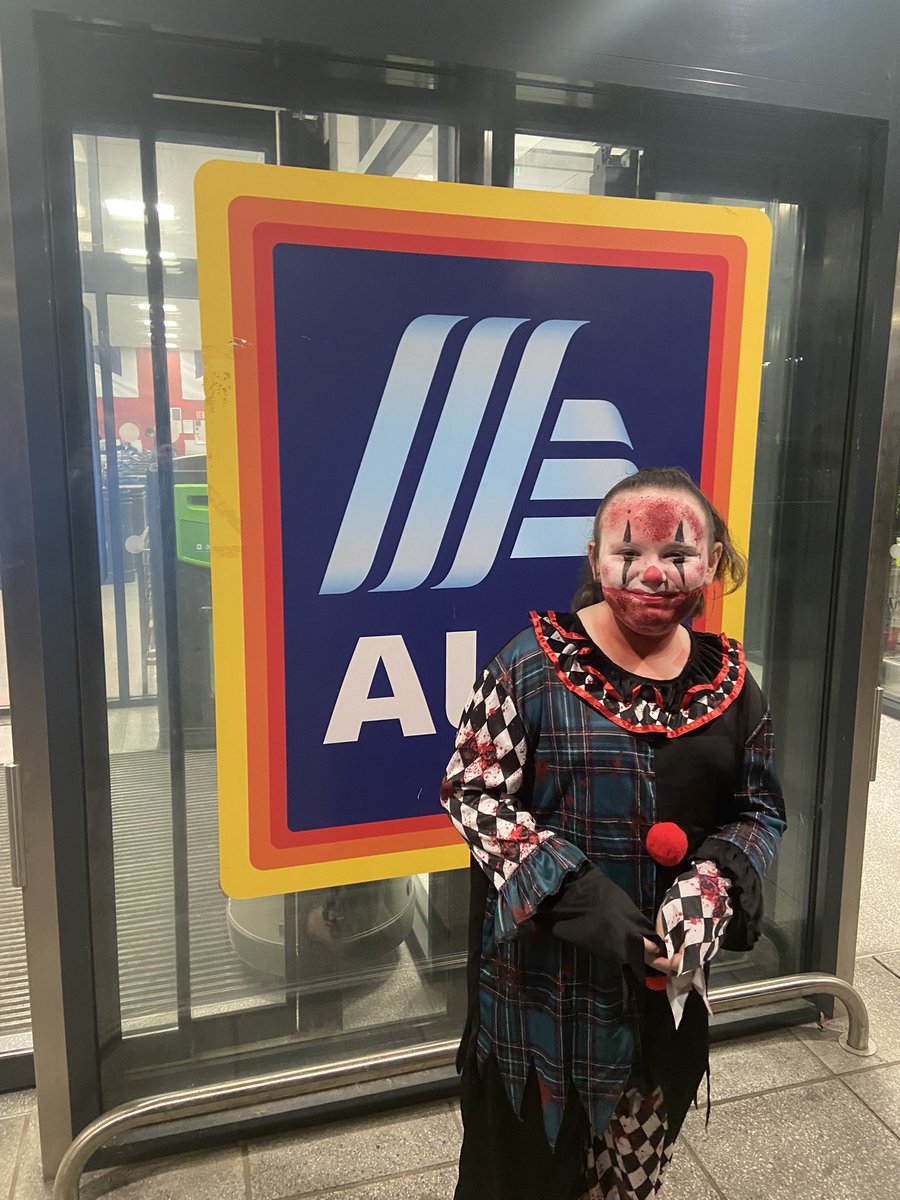 daLoftmeister's tweet photo. @AldiUK Need to report a monster lurking around one of your stores Dorset! https://t.co/uyPqPma9UI