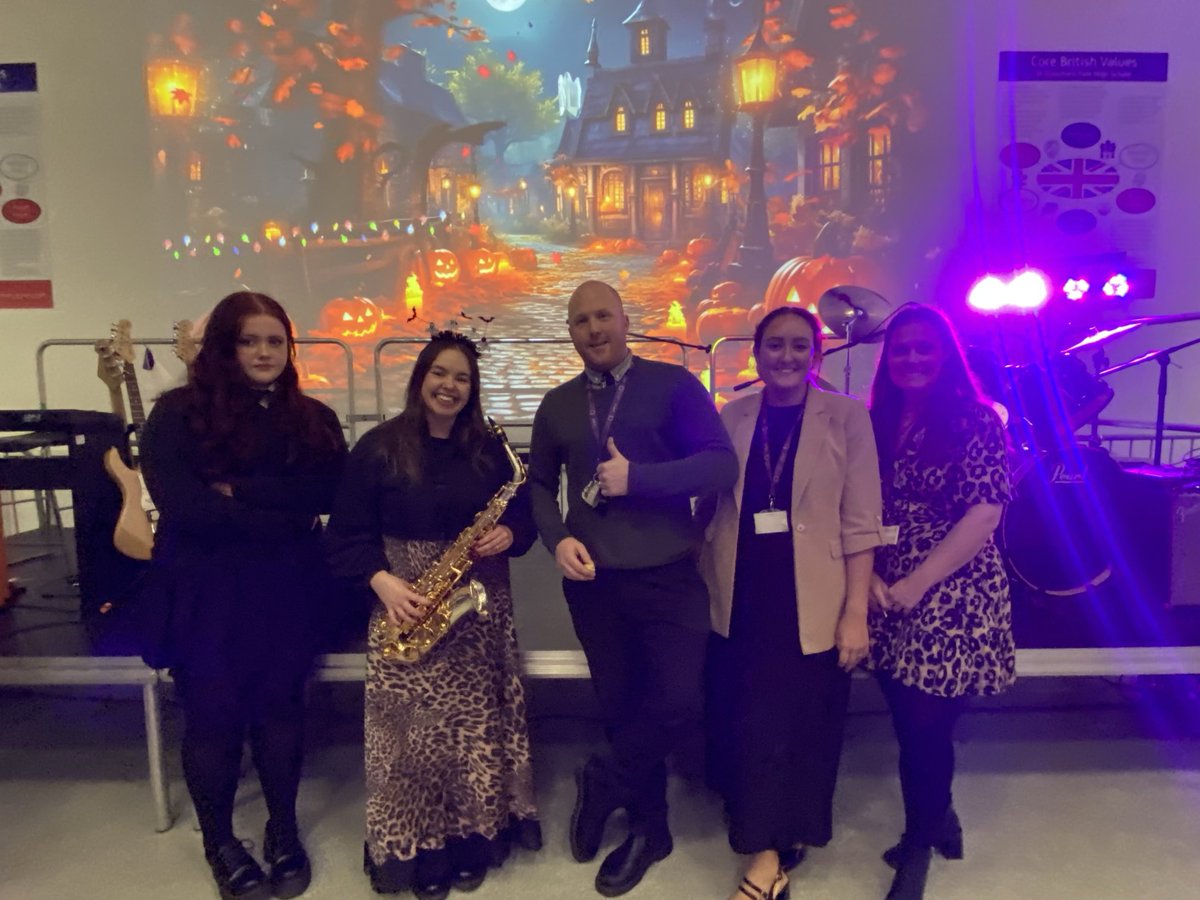 Ellesmere Park High tweet media