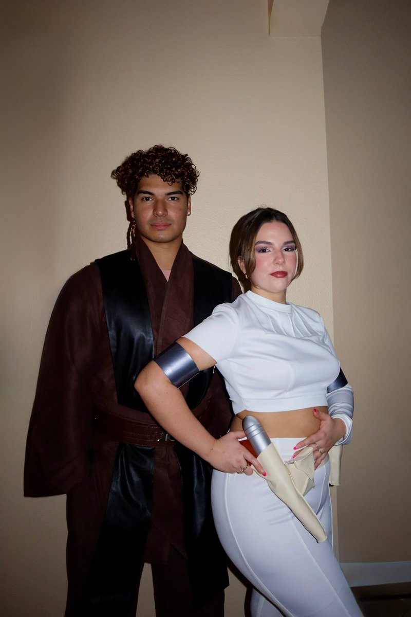 Beyond_Toxin's tweet photo. I would have also crashed out on the galaxy if I lost my Padme https://t.co/ISNGl3ctUm