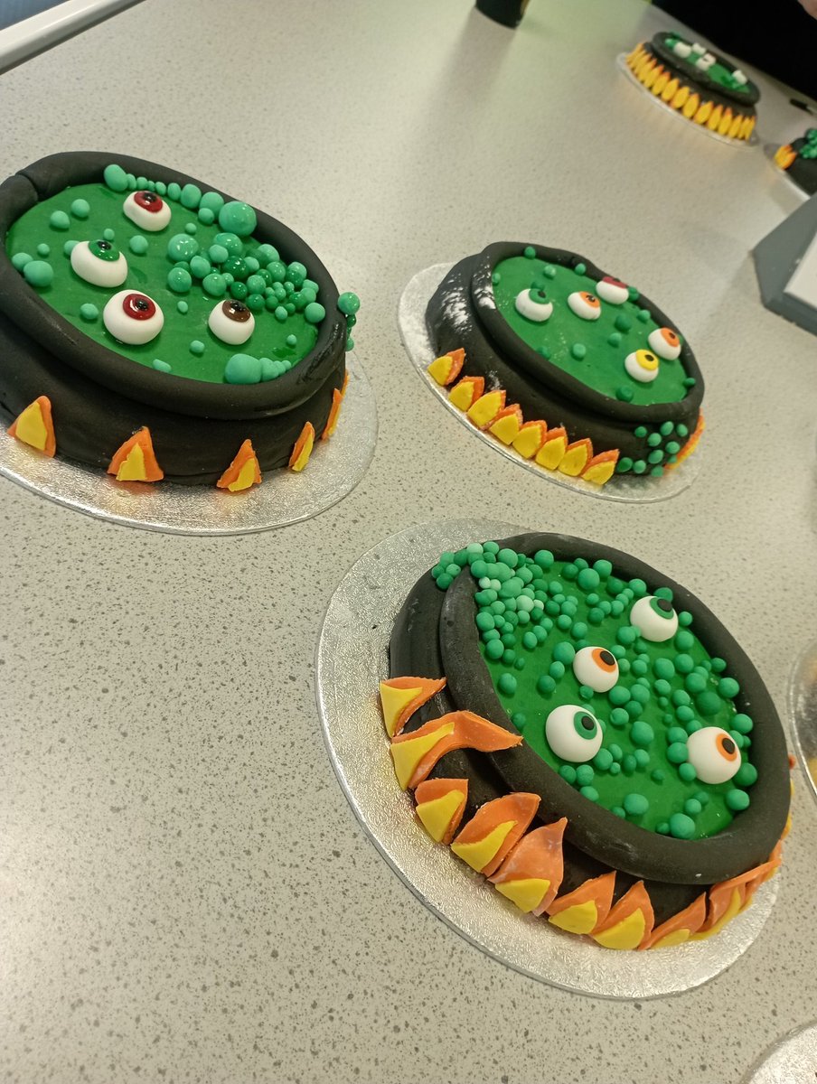 CalderheadHE's tweet photo. 🧙‍♀️ Double, double, toil and trouble – The N5 Cake class produced a spellbinding selection of Cauldron Cakes this week. I think you will agree they are bubbling over with magic!  🎃🧁 #N5PCC #CauldronCakes #HalloweenMagic https://t.co/z2GvNdq4SM