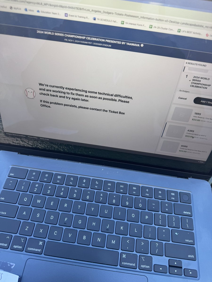 VSRMedrano's tweet photo. This is a joke! 

First to be randomly selected instead of a queue and then to have this happen when you get through. https://t.co/3hmC2DqzLu