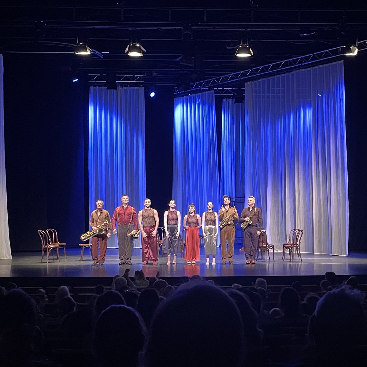 CultureNLinSA's tweet photo. Back to Den Haag for a children's dance performance by De Stilte in the beautiful cultural centre Amare. The audience (7+) were entranced. De Stilte have visited South Africa many times and we hope to see them back again soon. https://t.co/aPsBCYaOZM https://t.co/p8CEEq3Ol5