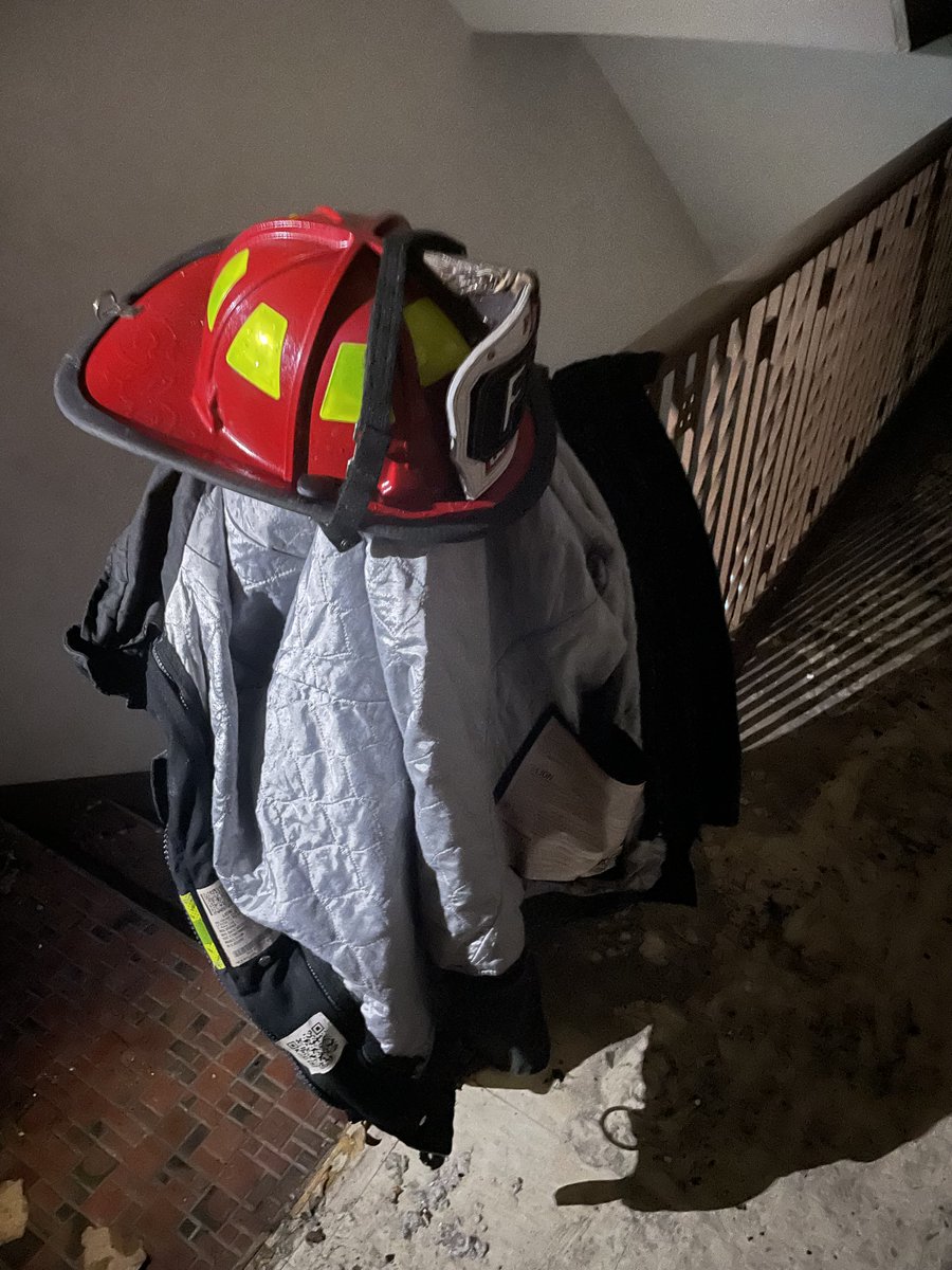 HVAFofIndiana's tweet photo. Today we offer our heartfelt gratitude to @IFD_NEWS for volunteering to recover personal items at the site of the fire for the 48 displaced veterans.

Let's show our gratitude in the comments for their dedication and compassion! #ThankYouIFD https://t.co/Xgy2wFSHgp