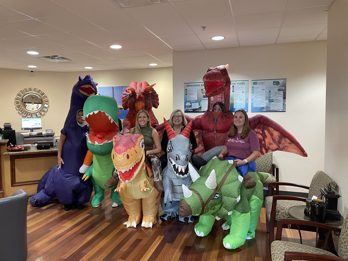 KerkeringB's tweet image. Our Halloween Parade was a Spooktacular success! From clever costumes to dino-sized fun, our KB teams brought the Halloween spirit in full force. Special shoutout to our Healthcare team for stomping through as dinosaurs! 🦖✨🎃👻
#HalloweenAtKB #SpooktacularFun #kerkeringbarberio