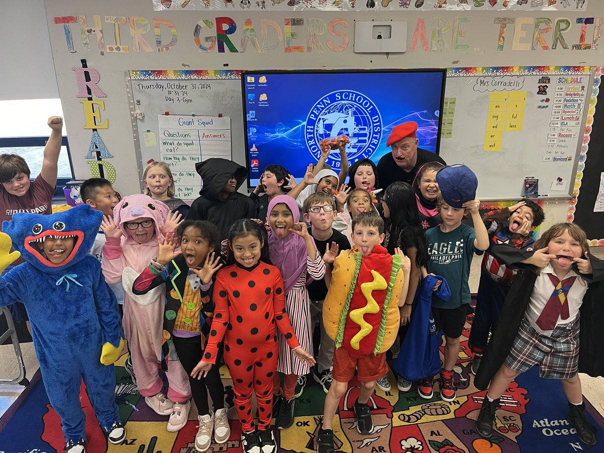 Be YOUnique day in 3rd grade- costumes, snacks, and games galore! 🎃<a href="/OakPark_NPSD/">Oak Park Elementary School</a>