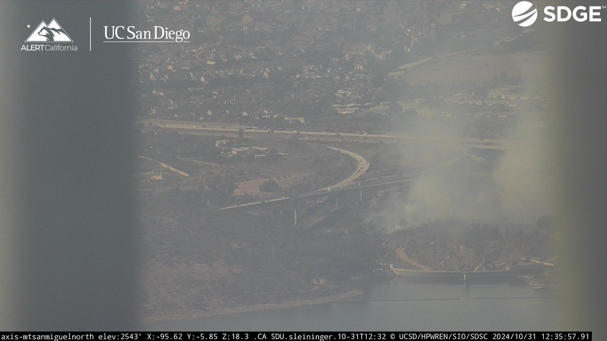 CodeRed001Blue's tweet photo. 10/31/2024 VEGETATION FIRE #QuarryFire East of SR-54 &amp; SR-125, Spring Valley, San Diego East County. [watchduty]

12:35PM 1/4 to 1/2 acre in medium fuels with a slow rate of spread, per unit making access. No structures threatened. 2 copters requested. https://t.co/XEUaw21MUz