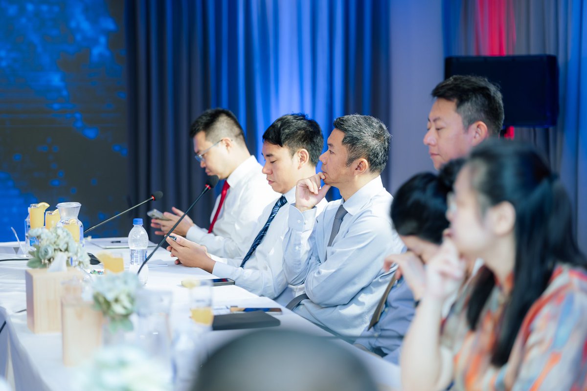 China-Maldives: A Decade of Friendship Towards One Shared Future 🇨🇳🤝🇲🇻

The symposium, co-hosted by the <a href="/ChinaEmbassy_MV/">Embassy of China in Maldives</a> &amp; <a href="/MCTCOmv/">MCTCO</a>