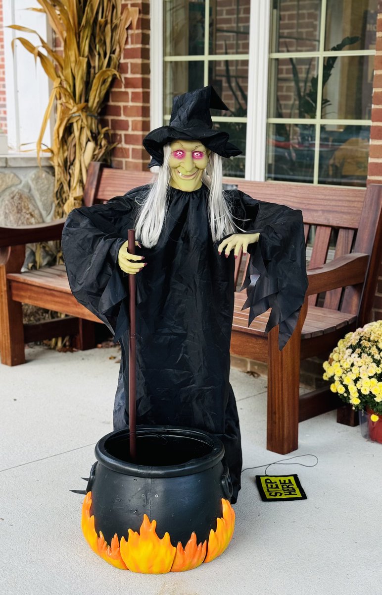 BridgewaterCoa's tweet photo. Happy Halloween! 🎃 https://t.co/VpFMr7XJJq