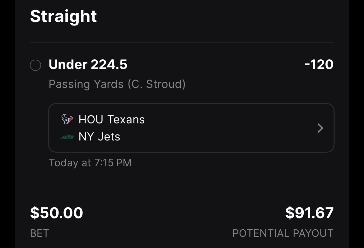 Scrugg5's tweet photo. Cj stroud under 224.5 passing yards. FanDuel has this line at 218.5. This jets secondary has strapped QBs all year. Only 2 QBs have cleared this line vs the jets. Doesnt help stroud that stefon diggs and Nico Collin’s are out either
#TNF #TNFbets #JetUp #HTownMade #GamblingX https://t.co/IWY3YEXSno