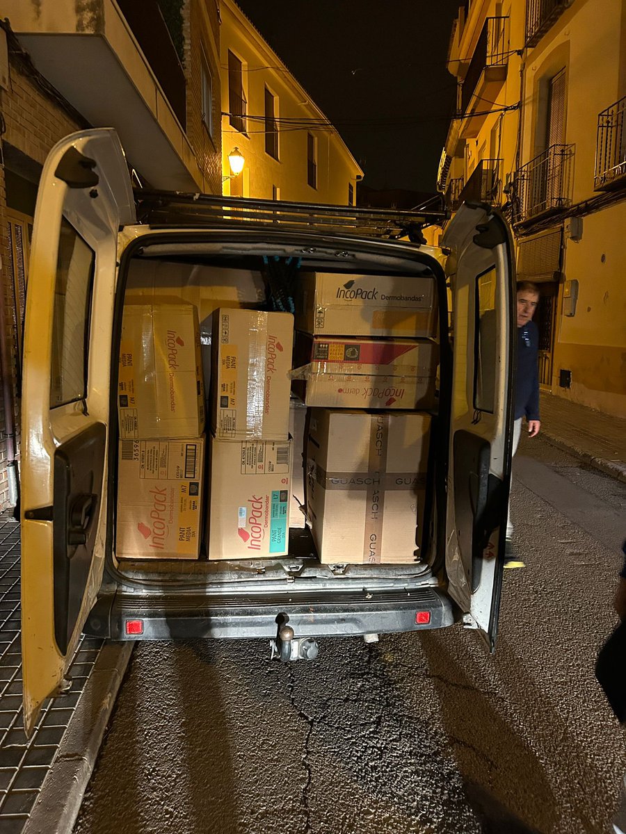 pauroigBQ's tweet photo. El poble salva el poble

D’Agullent cap als nostres amics de Catarroja. https://t.co/Ahe1QvD3ZX