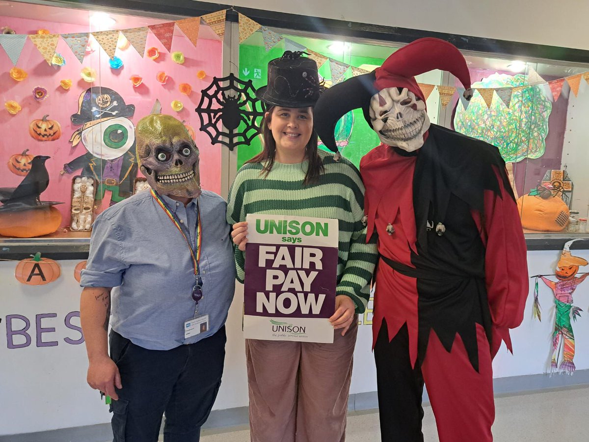 ucht_unison's tweet photo. π π» If you think our members are scary now π± just wait and see them if Minister Nesbitt doesn't act fast!! π #NHS #hscpay @JimShannonMP @mikenesbittni @AlexEastonMP @GRobinsonDUP https://t.co/4eo0Na9Mw8