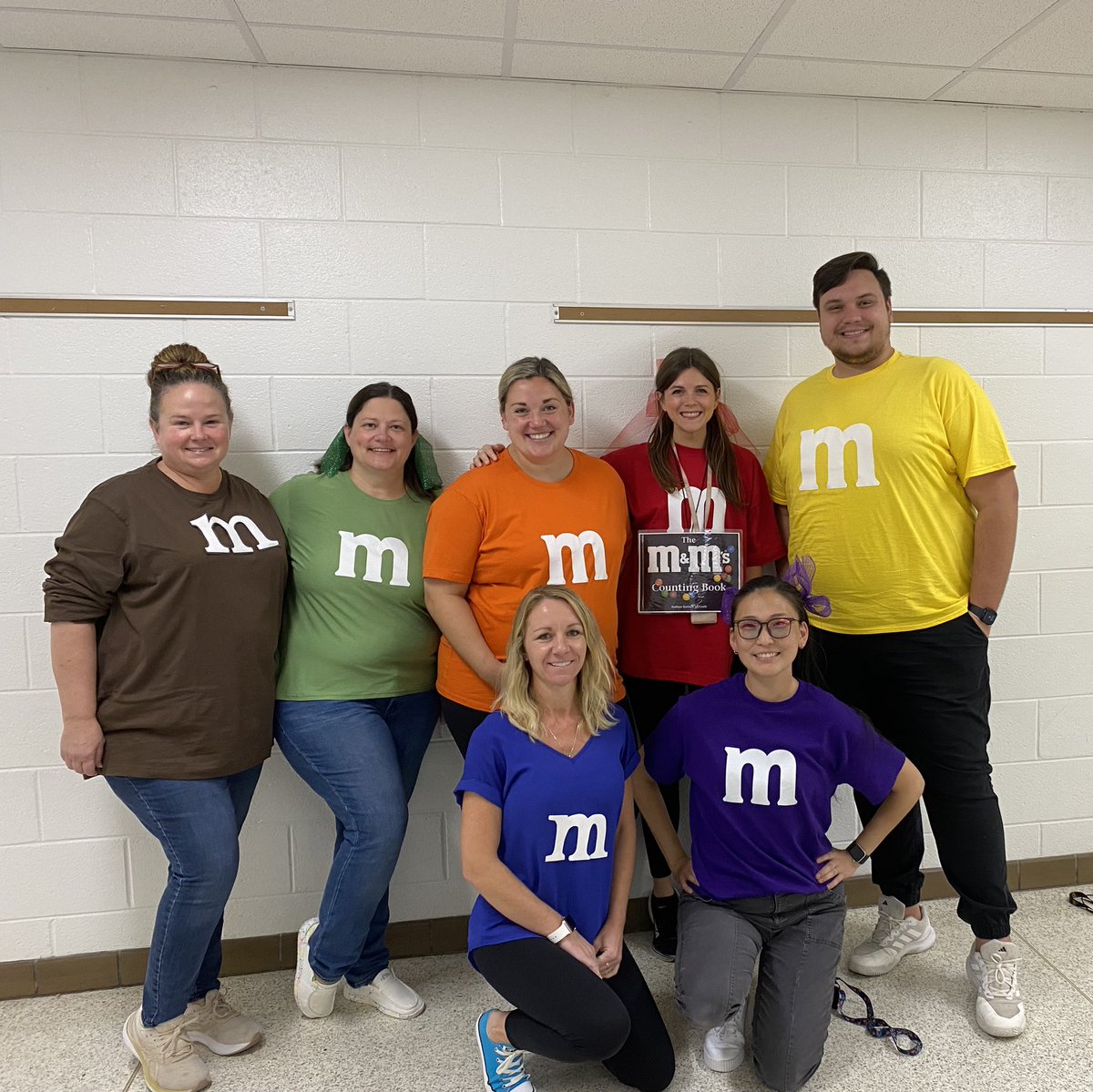 Just the sweetest second-grade teachers  to ever exist! #BNES <a href="/BirdneckES1/">Birdneck ES</a>