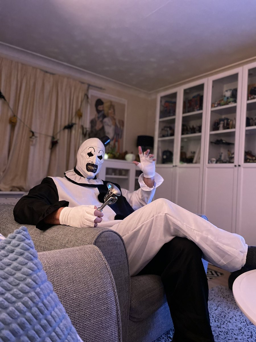 Been waiting for treat or treaters 🎃